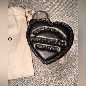 Tiffany & Co. Return to Tiffany Padded Bag Charm in black leather